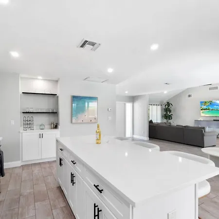 Villa Island Hideaway